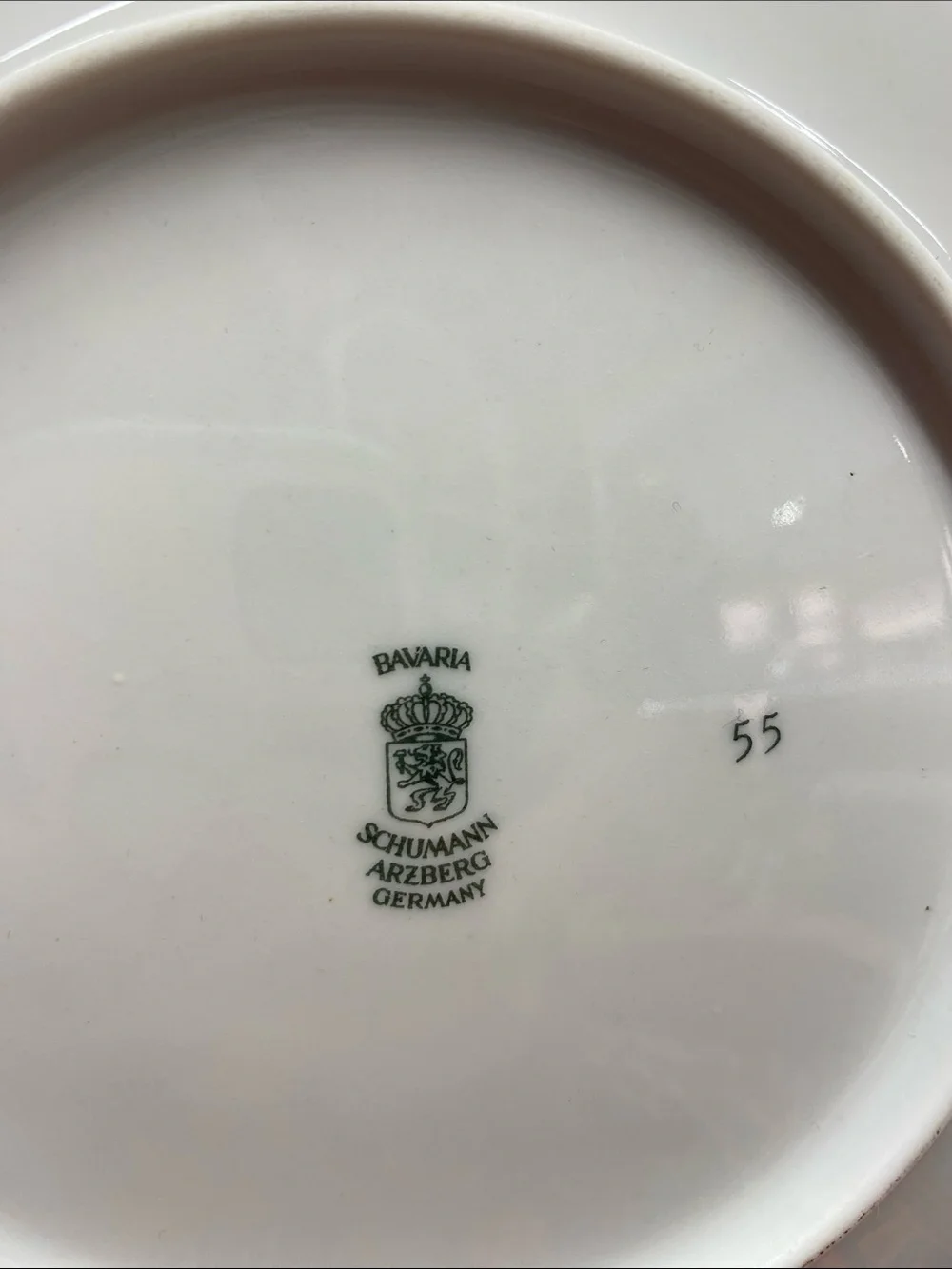 Fruit / Nuts / Scalloped by Schumann - Bavaria SALAD PLATE 7 1/2